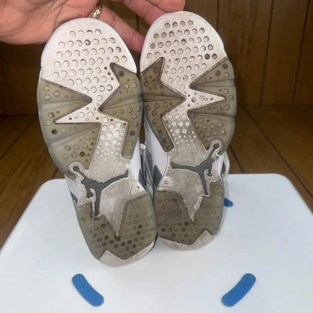 Air Jordan 6 Retro GS Cool Grey White Medium Grey 384665-100 Size 4.5Y